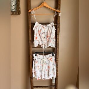 Amuse Society 2 piece White Floral Tie-Shoulder Tiered Tank and Shorts Set